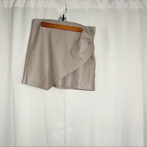 Mango faux leather cream skirt xl